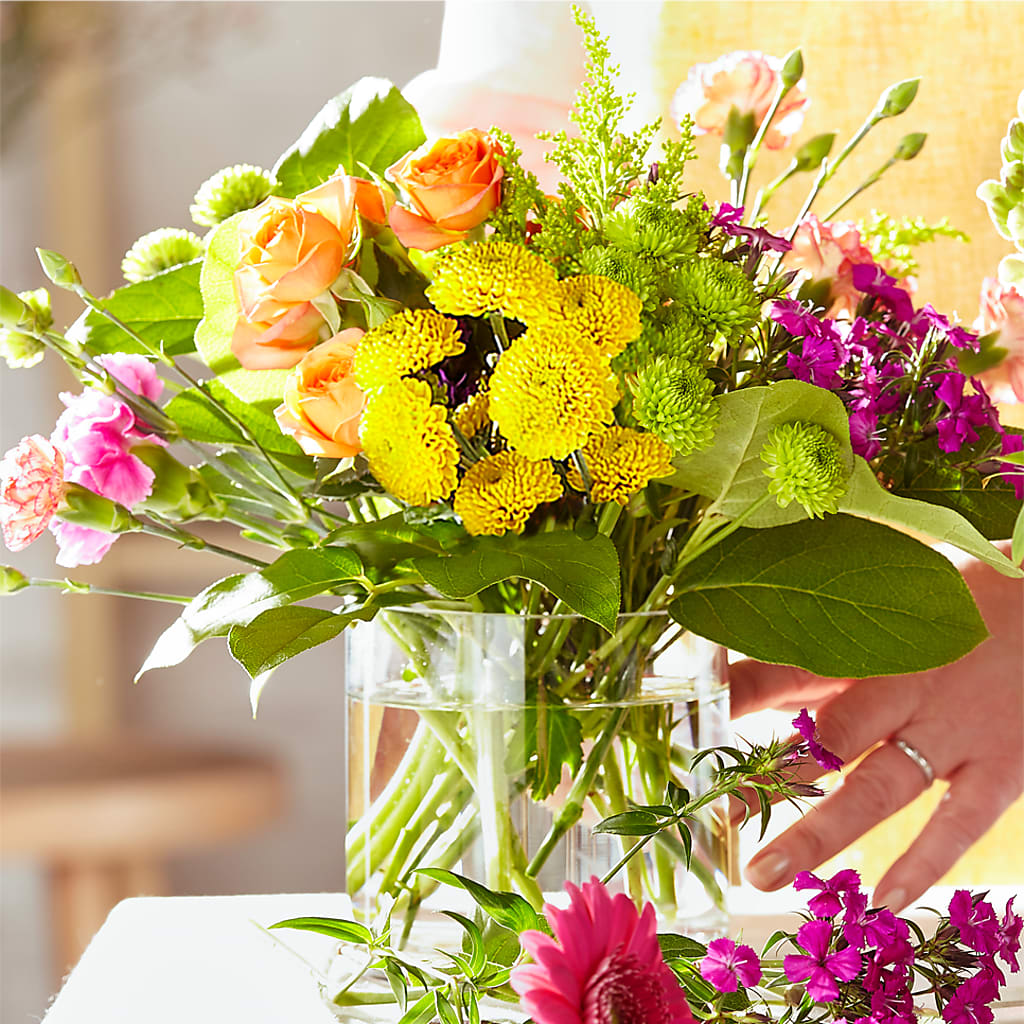 Bold & Bright – A Florist Original – EMERY'S FLOWERS & CO, Maumee OH