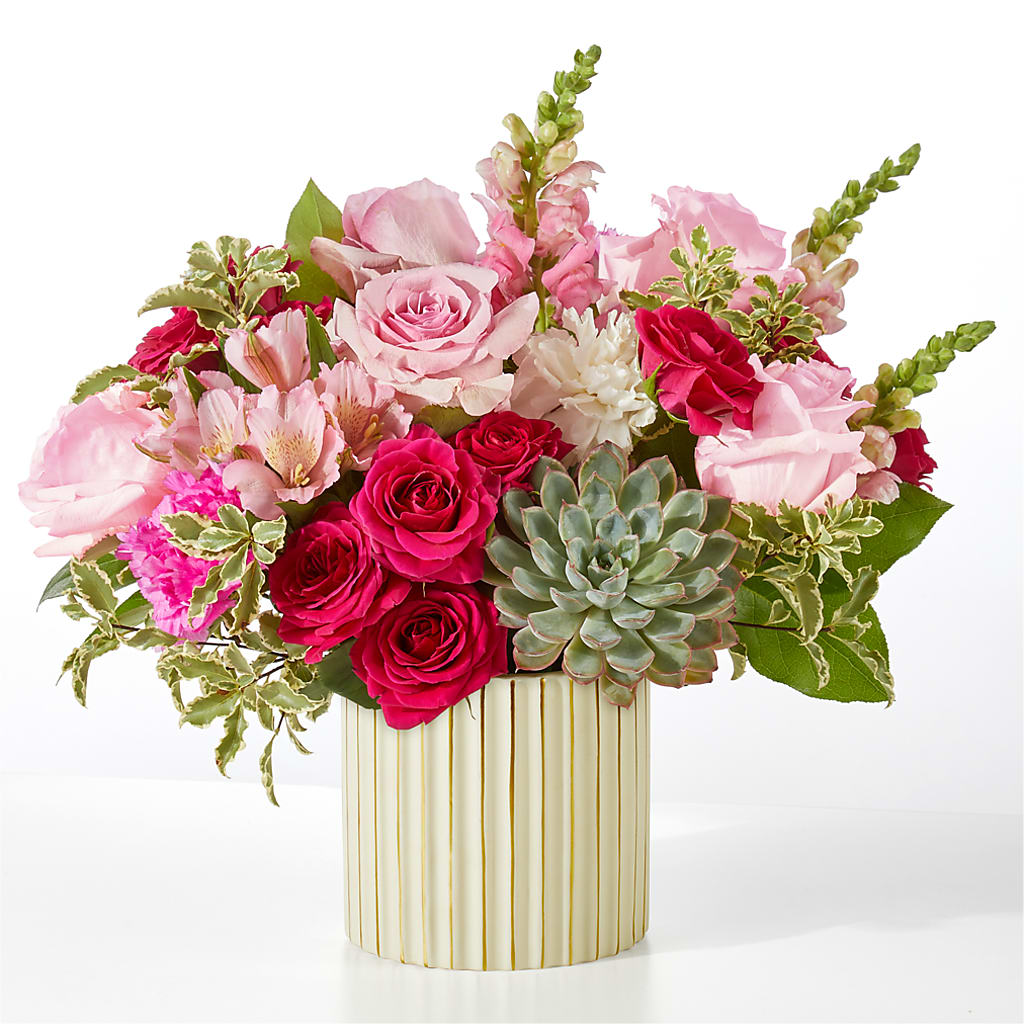 Magenta Musings Bouquet – EMERY'S FLOWERS & CO, Maumee OH