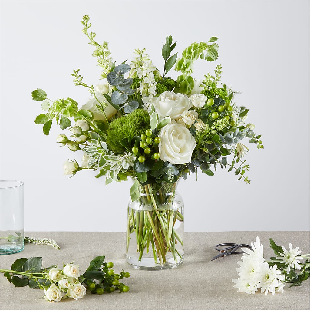 Irish Garden - A Florist Original – EMERY'S FLOWERS & CO, Maumee OH