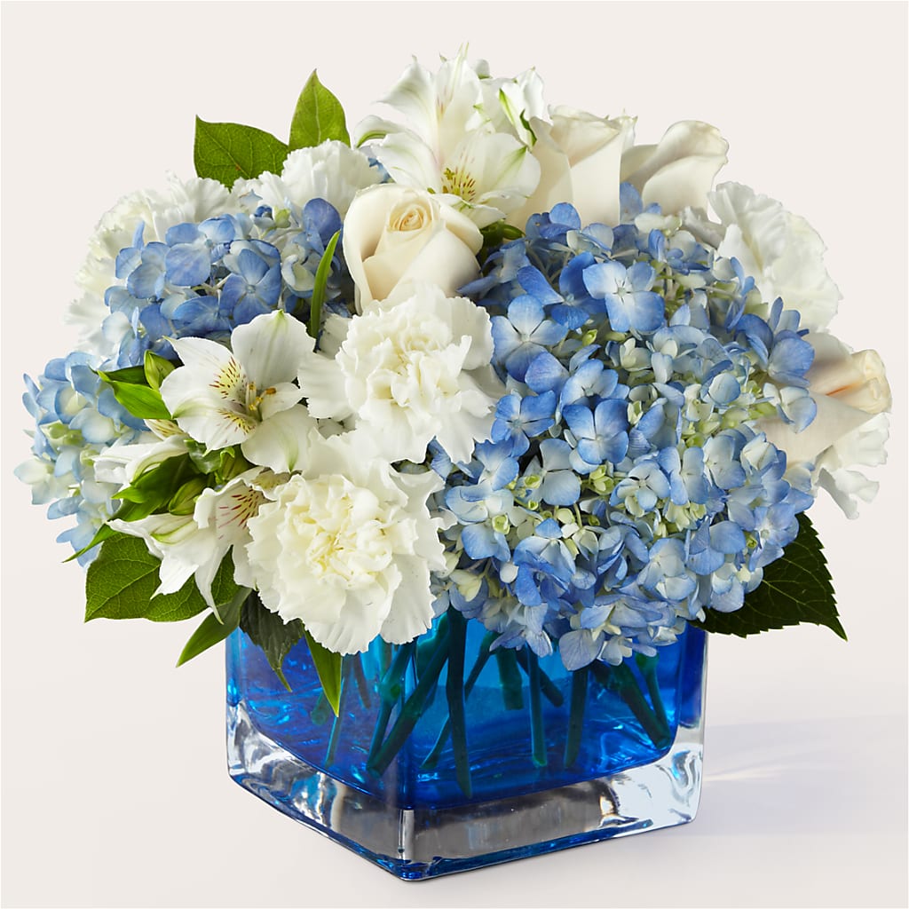 Soothing Waters Bouquet – EMERY'S FLOWERS & CO, Maumee OH