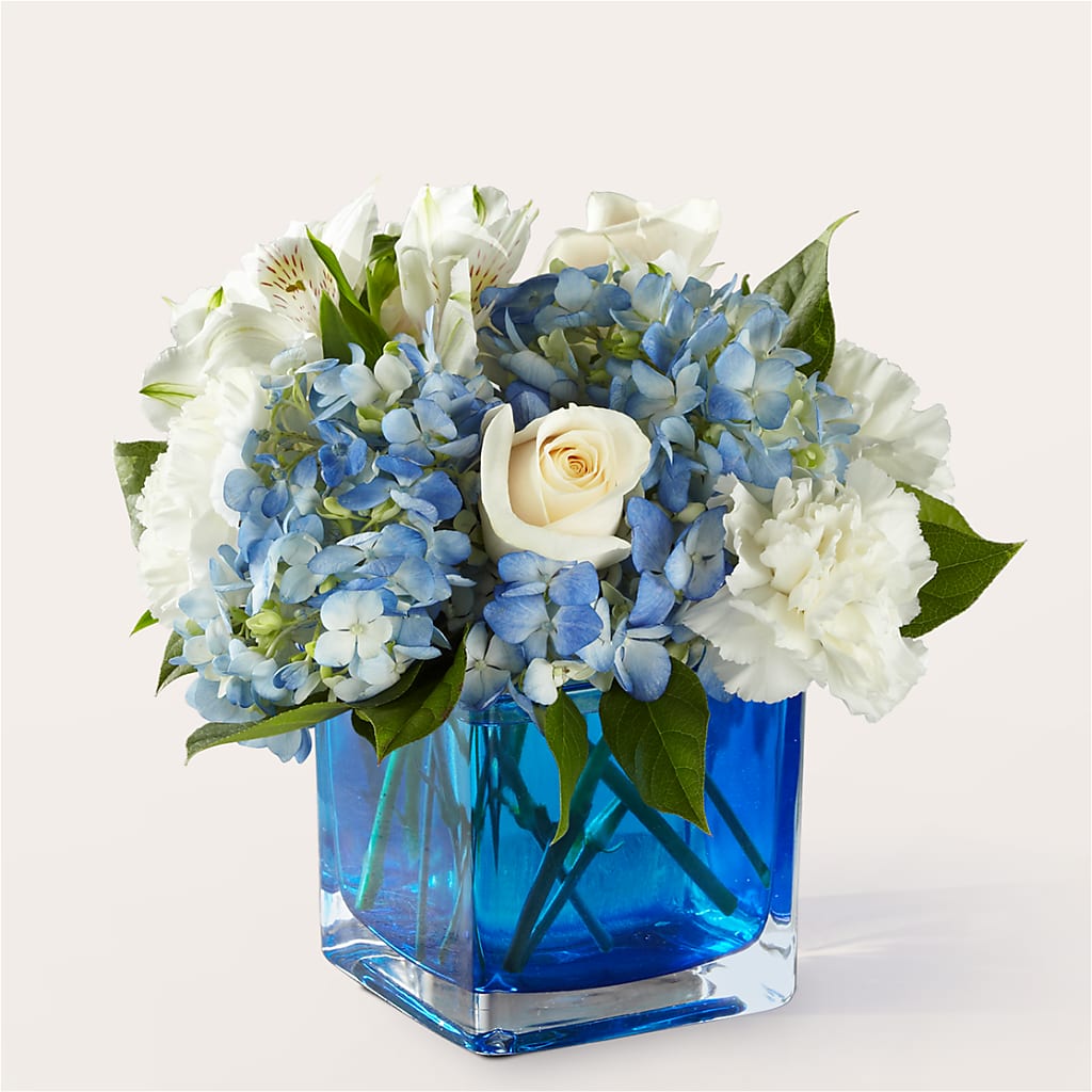 Soothing Waters Bouquet – EMERY'S FLOWERS & CO, Maumee OH