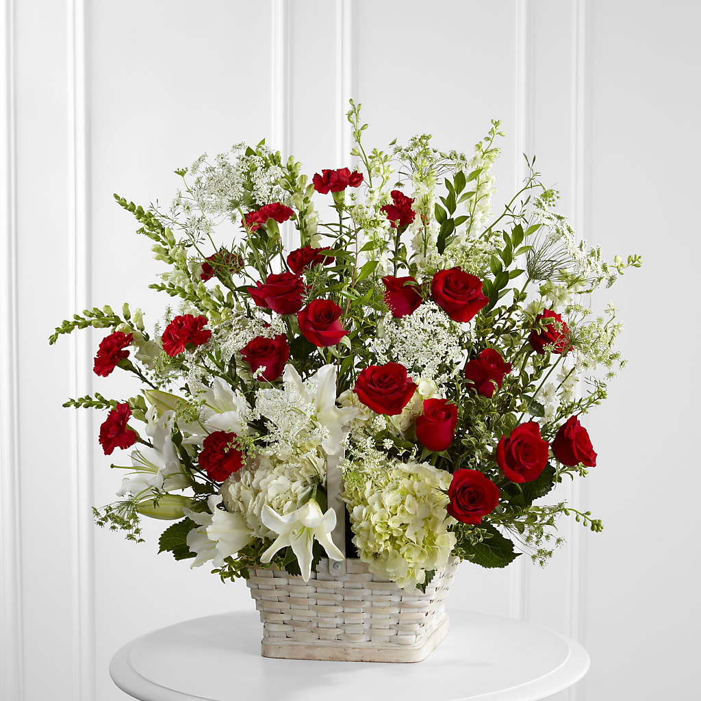 In Loving Memory Arrangement – EMERY'S FLOWERS & CO, Maumee OH