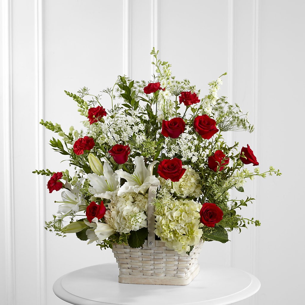 In Loving Memory Arrangement – EMERY'S FLOWERS & CO, Maumee OH