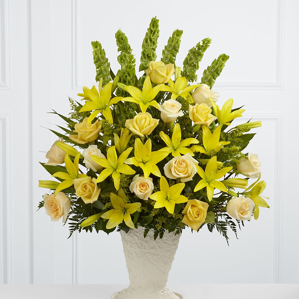 Golden Memories Arrangement – EMERY'S FLOWERS & CO, Maumee OH