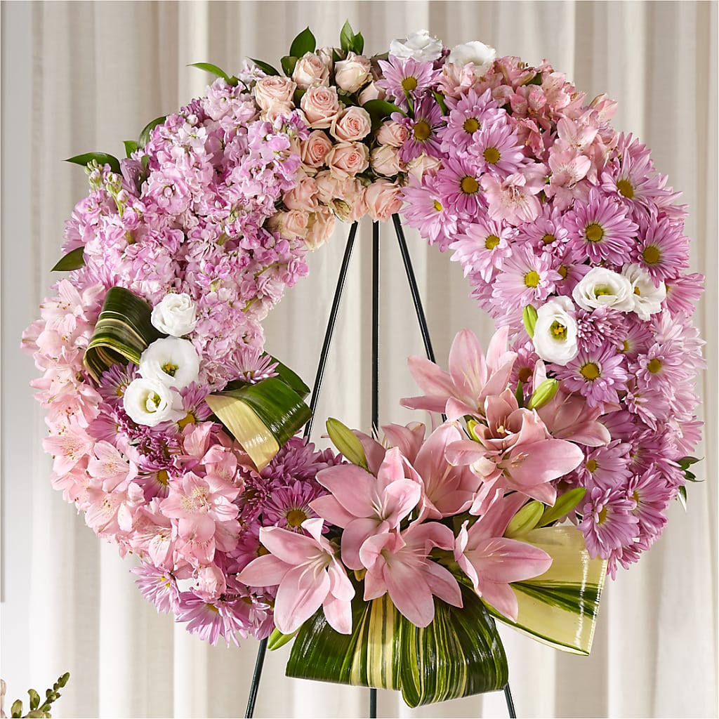 Gift of Warmth Wreath – EMERY'S FLOWERS & CO, Maumee OH