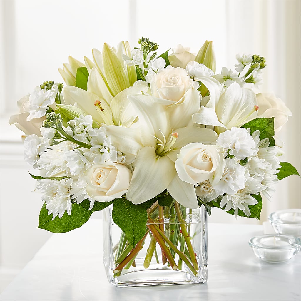 Gentle Breeze Bouquet – EMERY'S FLOWERS & CO, Maumee OH