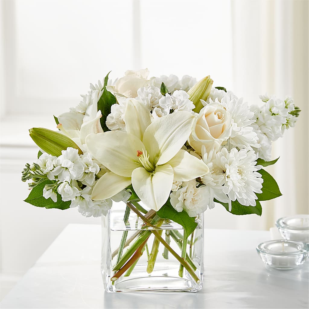 Gentle Breeze Bouquet – EMERY'S FLOWERS & CO, Maumee OH