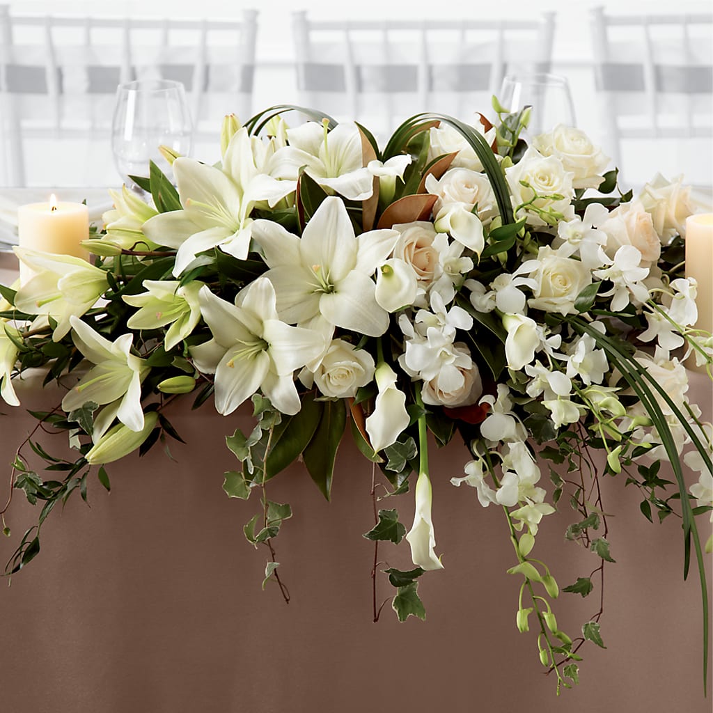 White Linen Arrangement – EMERY'S FLOWERS & CO, Maumee OH