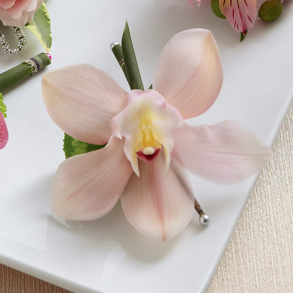 Pink Cymbidium Boutonniere – EMERY'S FLOWERS & CO, Maumee OH