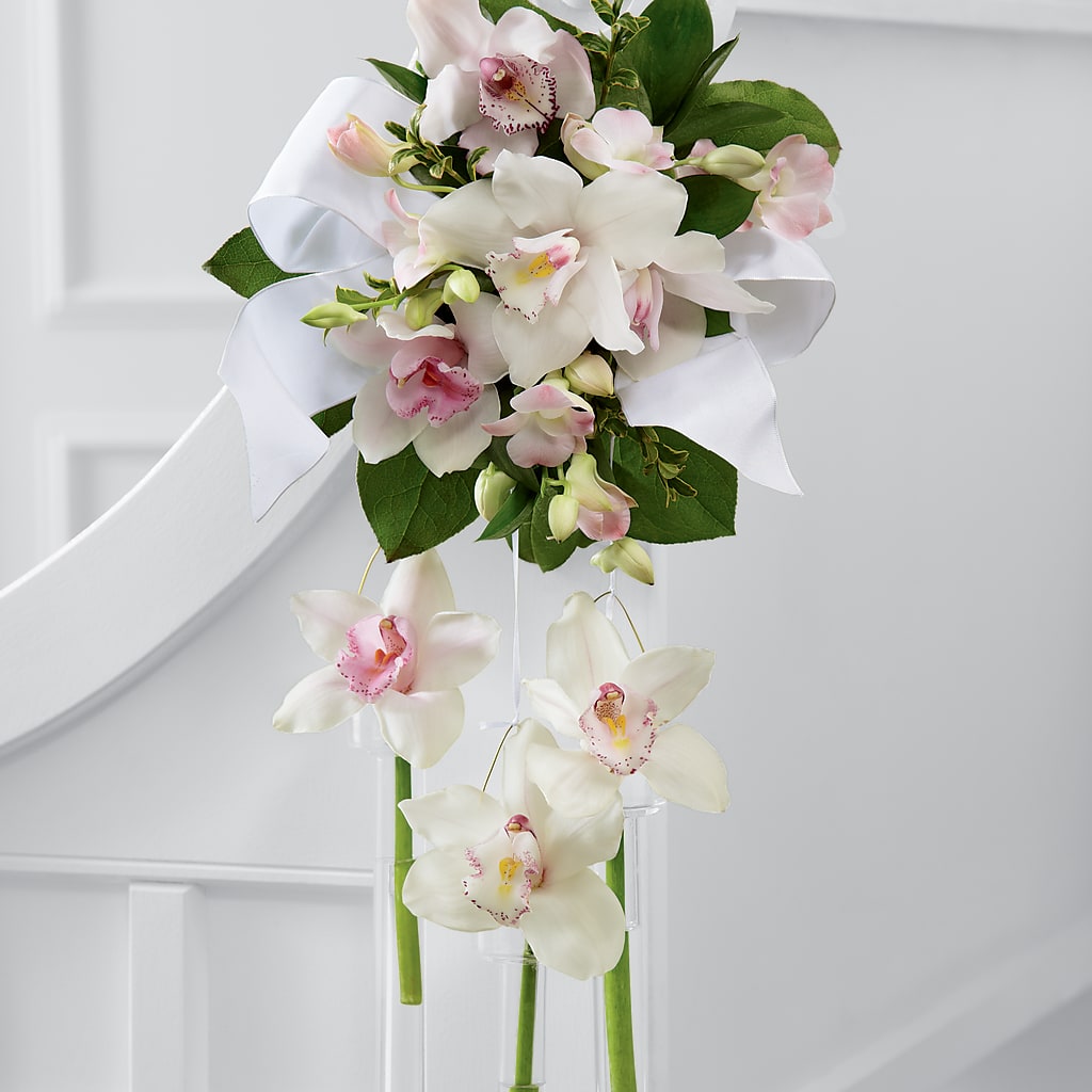 Perfect Entrance Pew Arrangement – EMERY'S FLOWERS & CO, Maumee OH