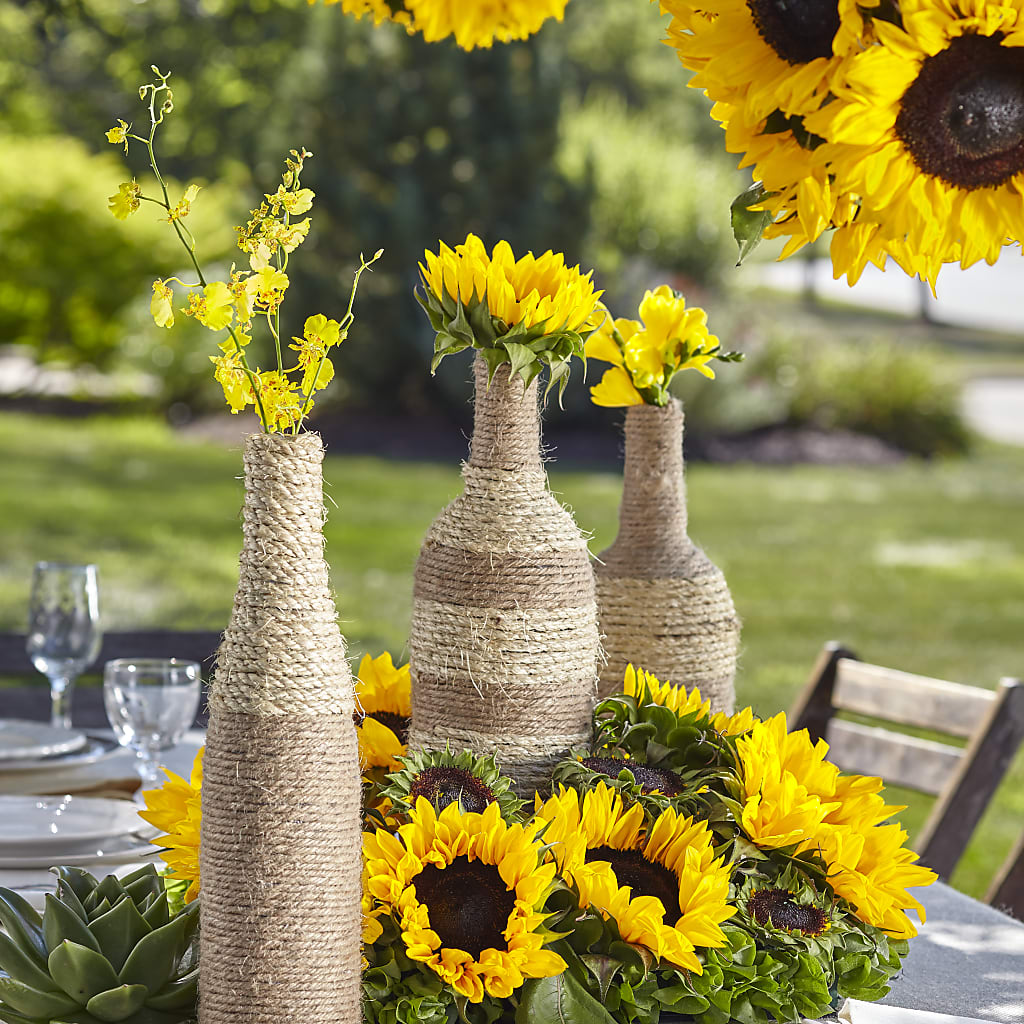 Sublime Garden Centerpiece – EMERY'S FLOWERS & CO, Maumee OH
