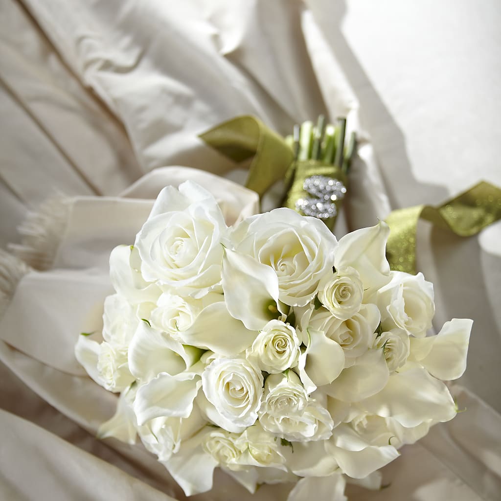 Serene Highness Bouquet – EMERY'S FLOWERS & CO, Maumee OH