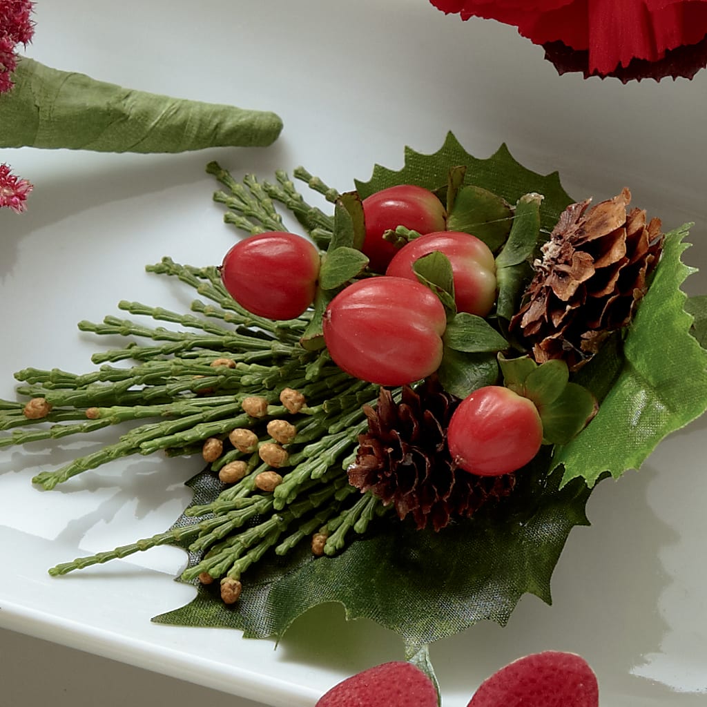 Red Berry Boutonniere – EMERY'S FLOWERS & CO, Maumee OH