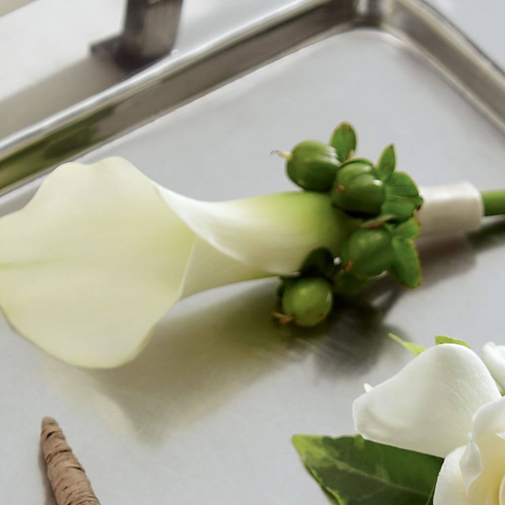 White Calla Boutonniere – EMERY'S FLOWERS & CO, Maumee OH
