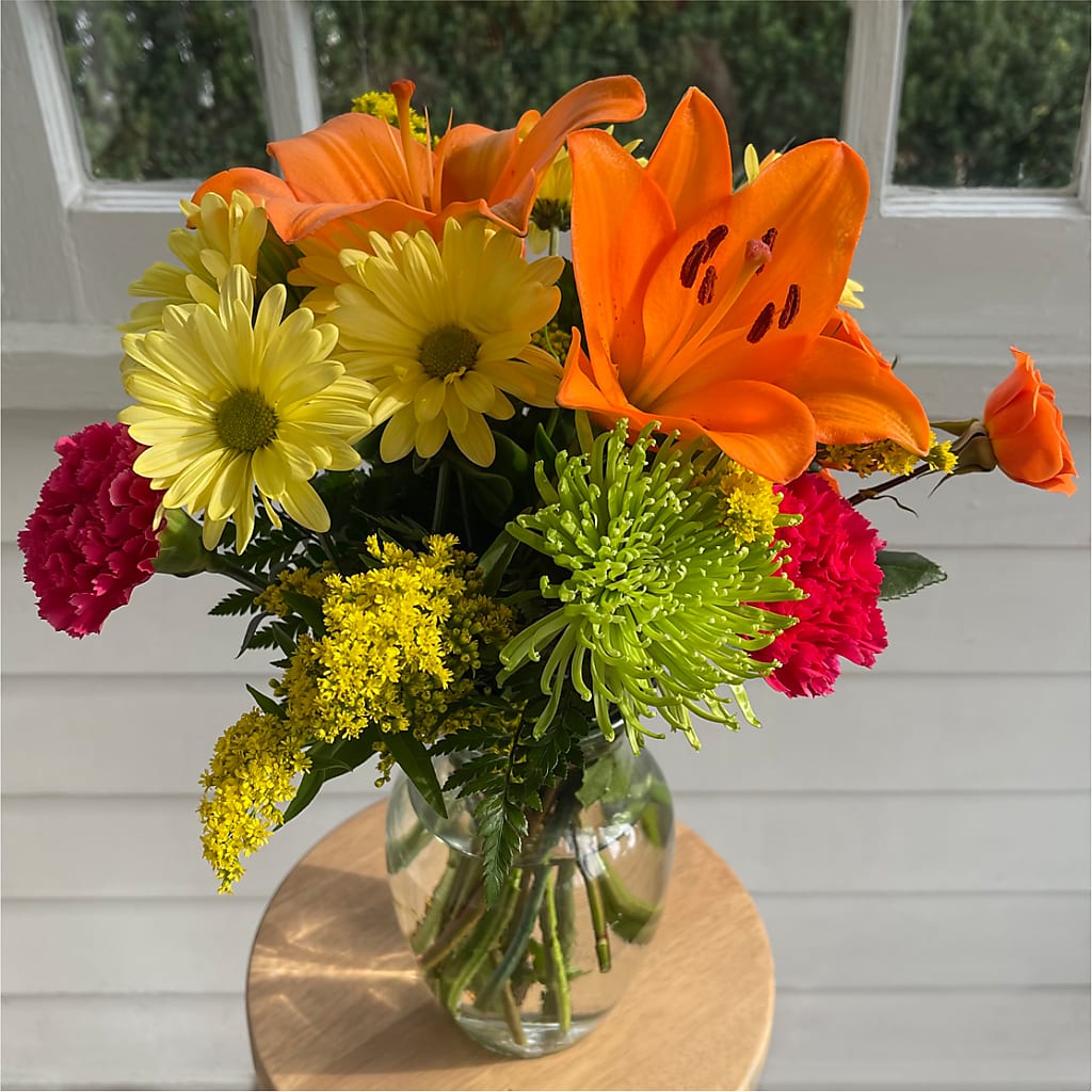 Bold & Bright – A Florist Original – EMERY'S FLOWERS & CO, Maumee OH