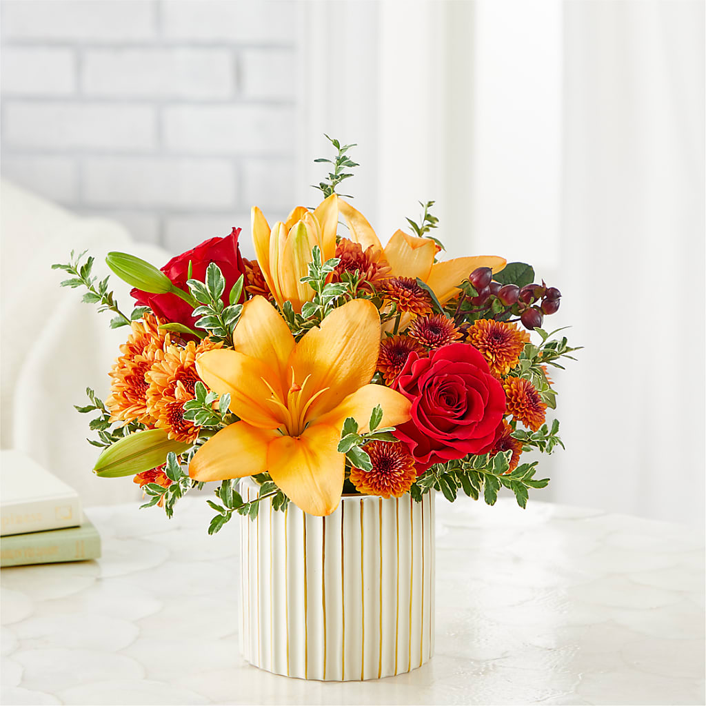 Scarlet Skies Bouquet – EMERY'S FLOWERS & CO, Maumee OH