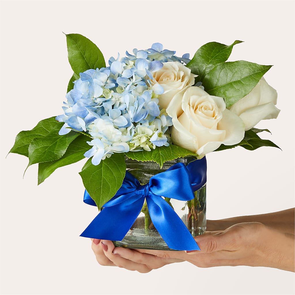 Sky Blue Delight Bouquet – EMERY'S FLOWERS & CO, Maumee OH