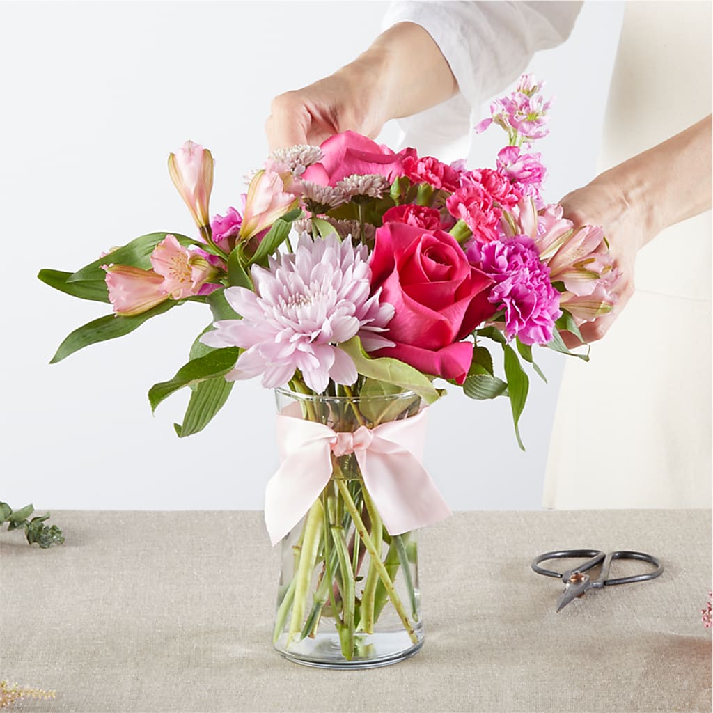 Pink Ribbon - A Florist Original – EMERY'S FLOWERS & CO, Maumee OH