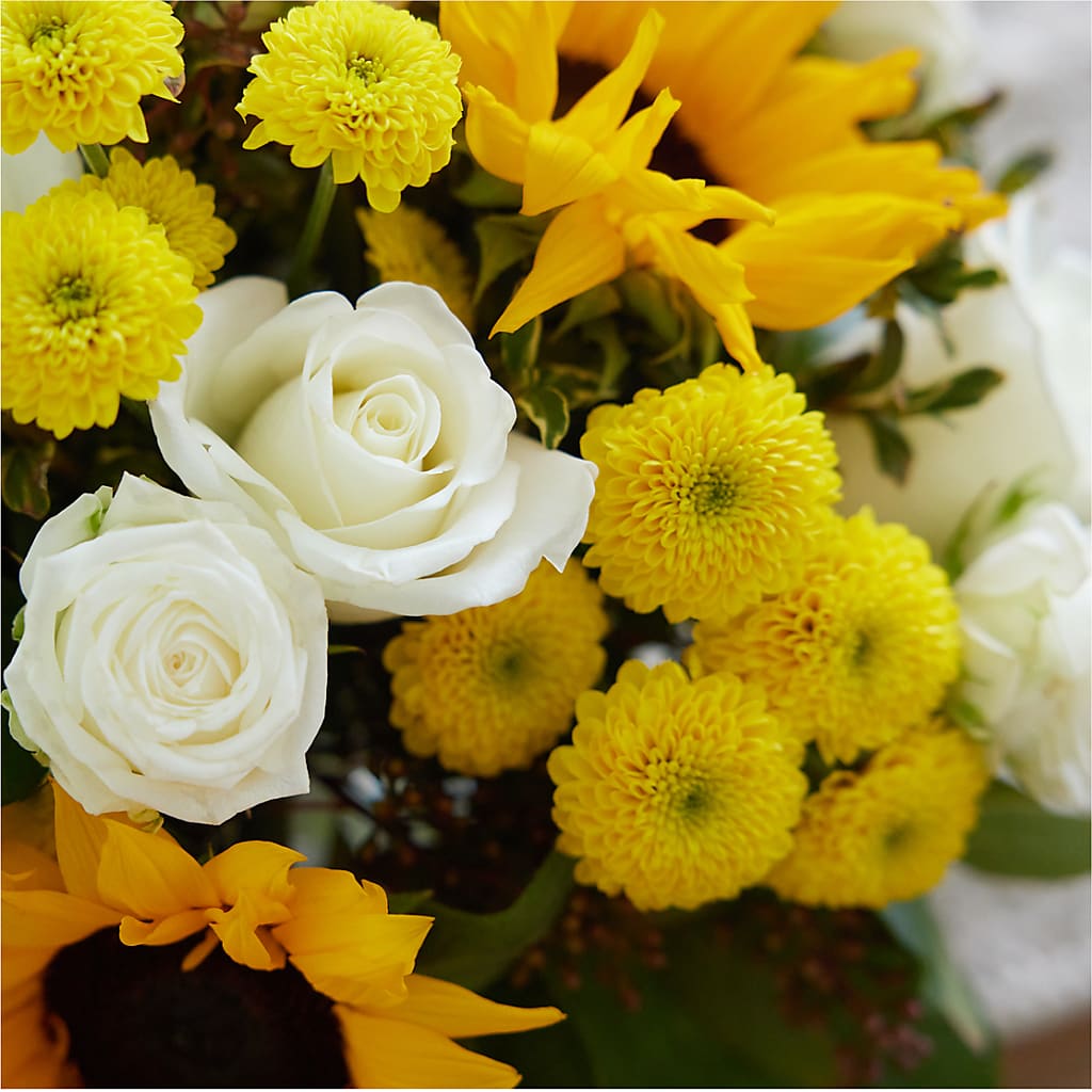 Luminous Morning Bouquet – EMERY'S FLOWERS & CO, Maumee OH
