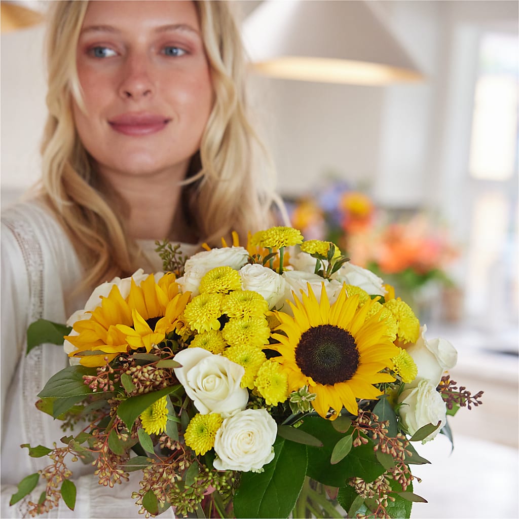 Luminous Morning Bouquet – EMERY'S FLOWERS & CO, Maumee OH