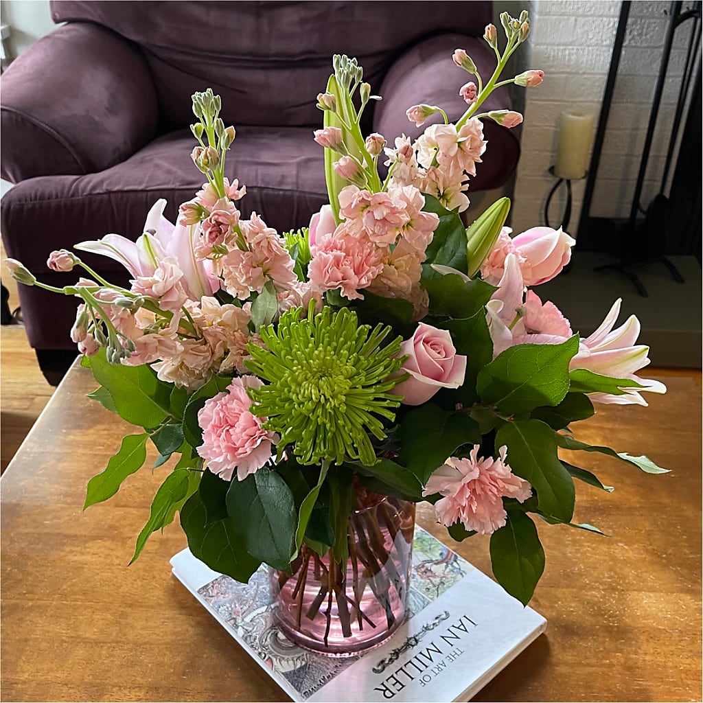 Pretty in Pink Bouquet – EMERY'S FLOWERS & CO, Maumee OH