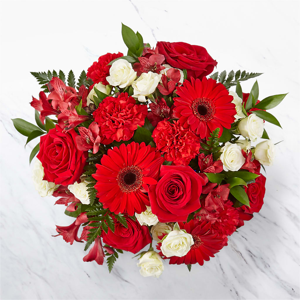 Hearts Embrace Bouquet – EMERY'S FLOWERS & CO, Maumee OH