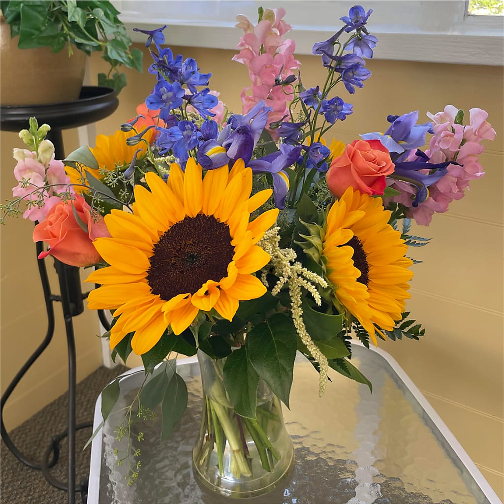 Rays of Life Bouquet – EMERY'S FLOWERS & CO, Maumee OH