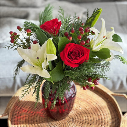 Evergreen Delight Bouquet – EMERY'S FLOWERS & CO, Maumee OH