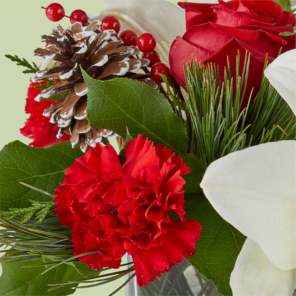 Glistening Icicles Bouquet – EMERY'S FLOWERS & CO, Maumee OH