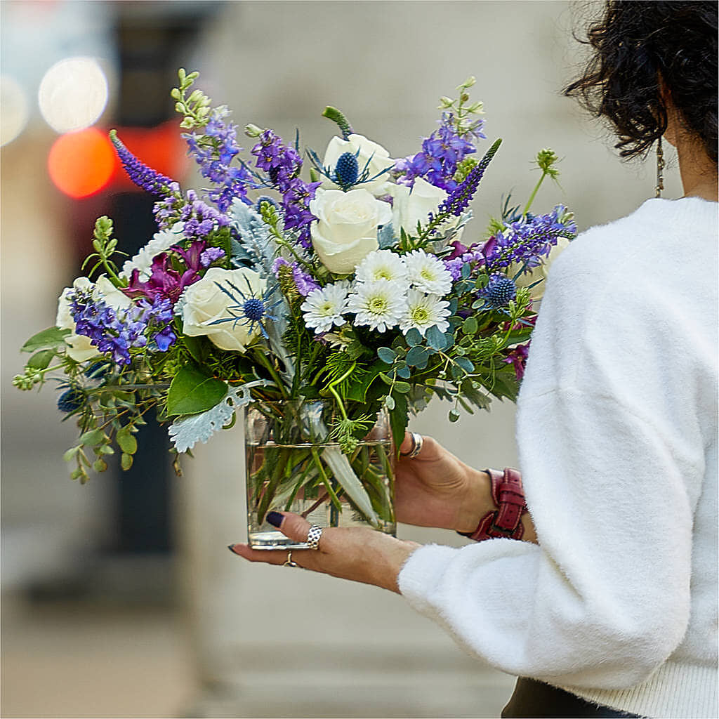 Shooting Star Bouquet – EMERY'S FLOWERS & CO, Maumee OH