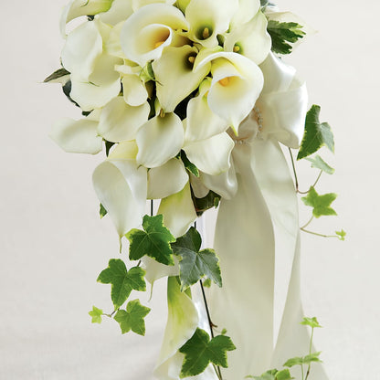White Chapel Bouquet – EMERY'S FLOWERS & CO, Maumee OH